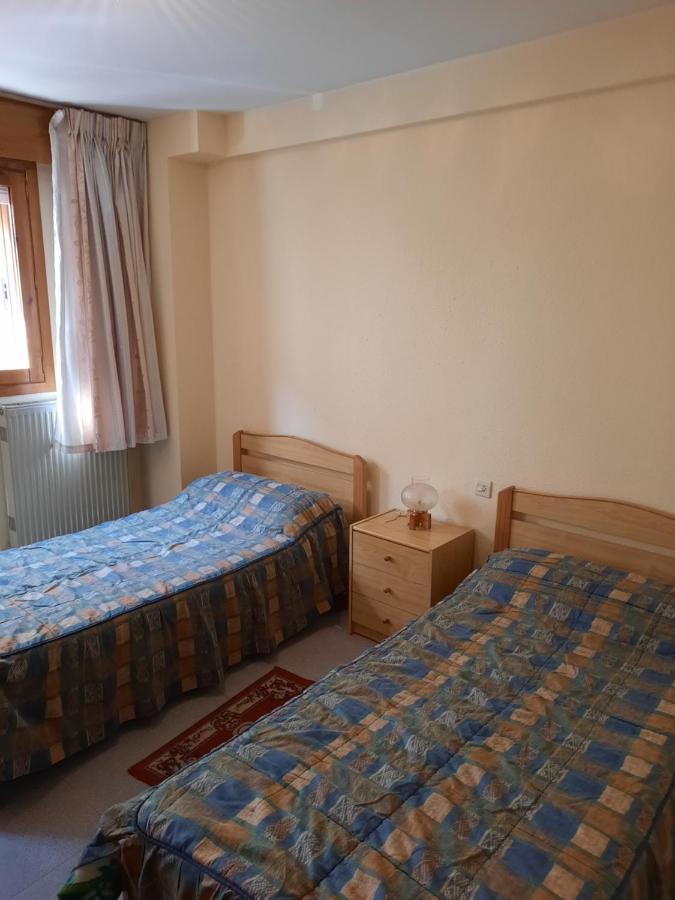Habitaciones Pension El Parque Sabiñánigo Eksteriør billede
