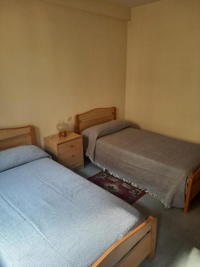 Habitaciones Pension El Parque Sabiñánigo Eksteriør billede